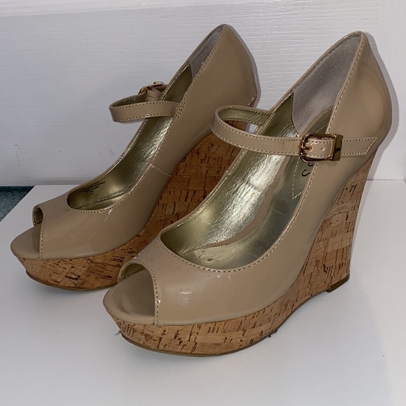 Guess Patent Leather Nude Wedge - Picture 2 of 9